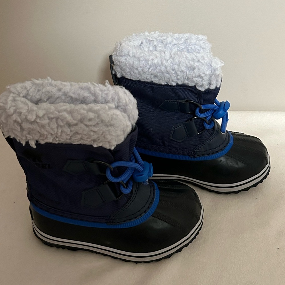 Sorel Size 8 Toddler Boots Navy and Black